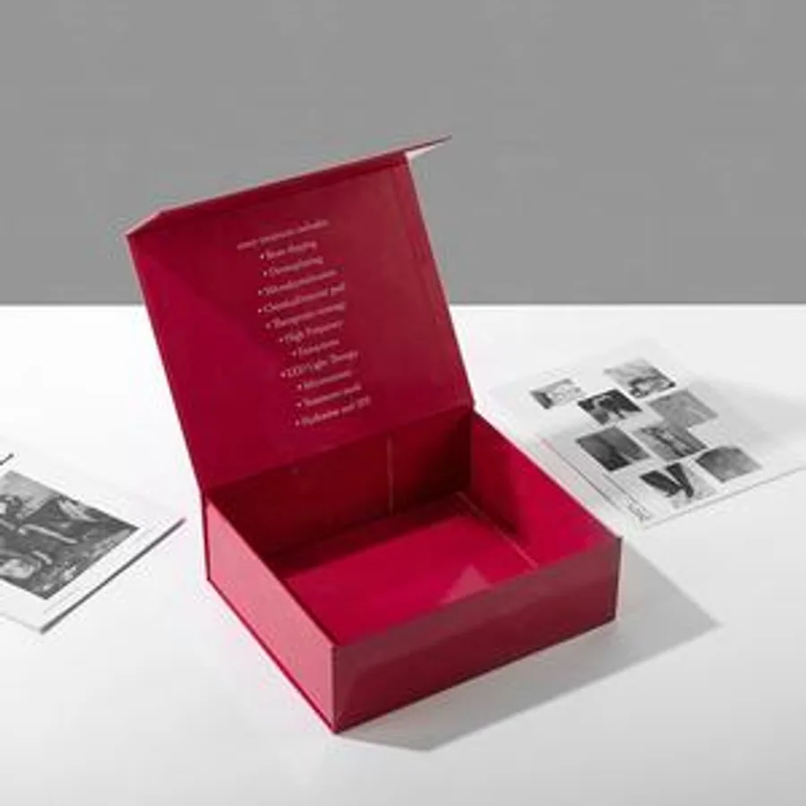 Christmas E-commerce Mailer Box